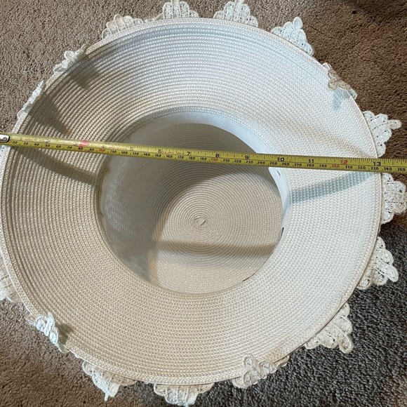 Hat - Picture 6 of 9